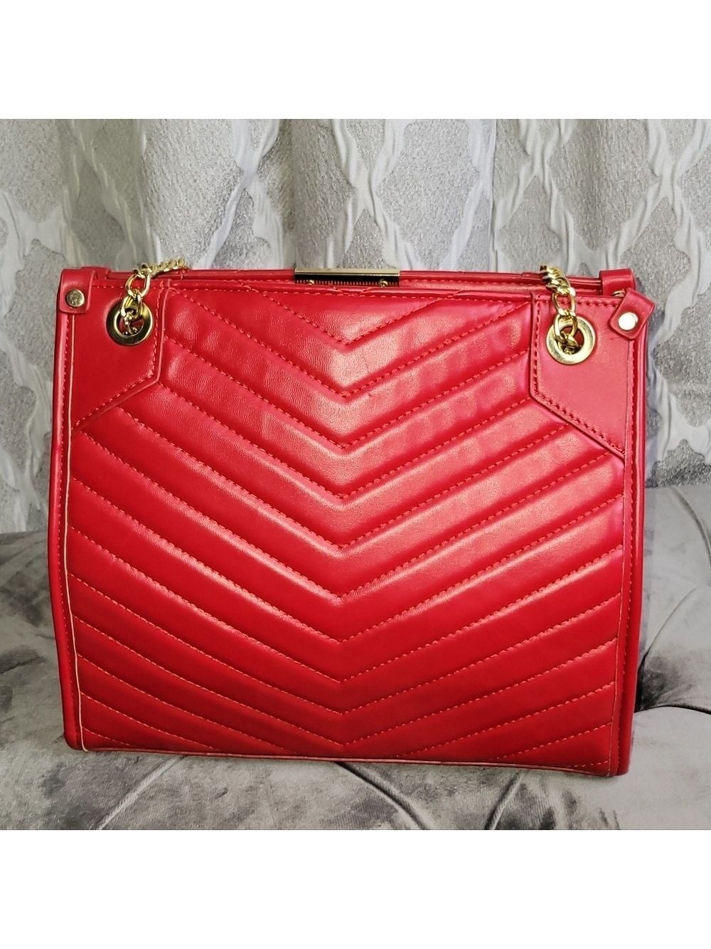 Red Chevron Pattern Bucket Handbag
